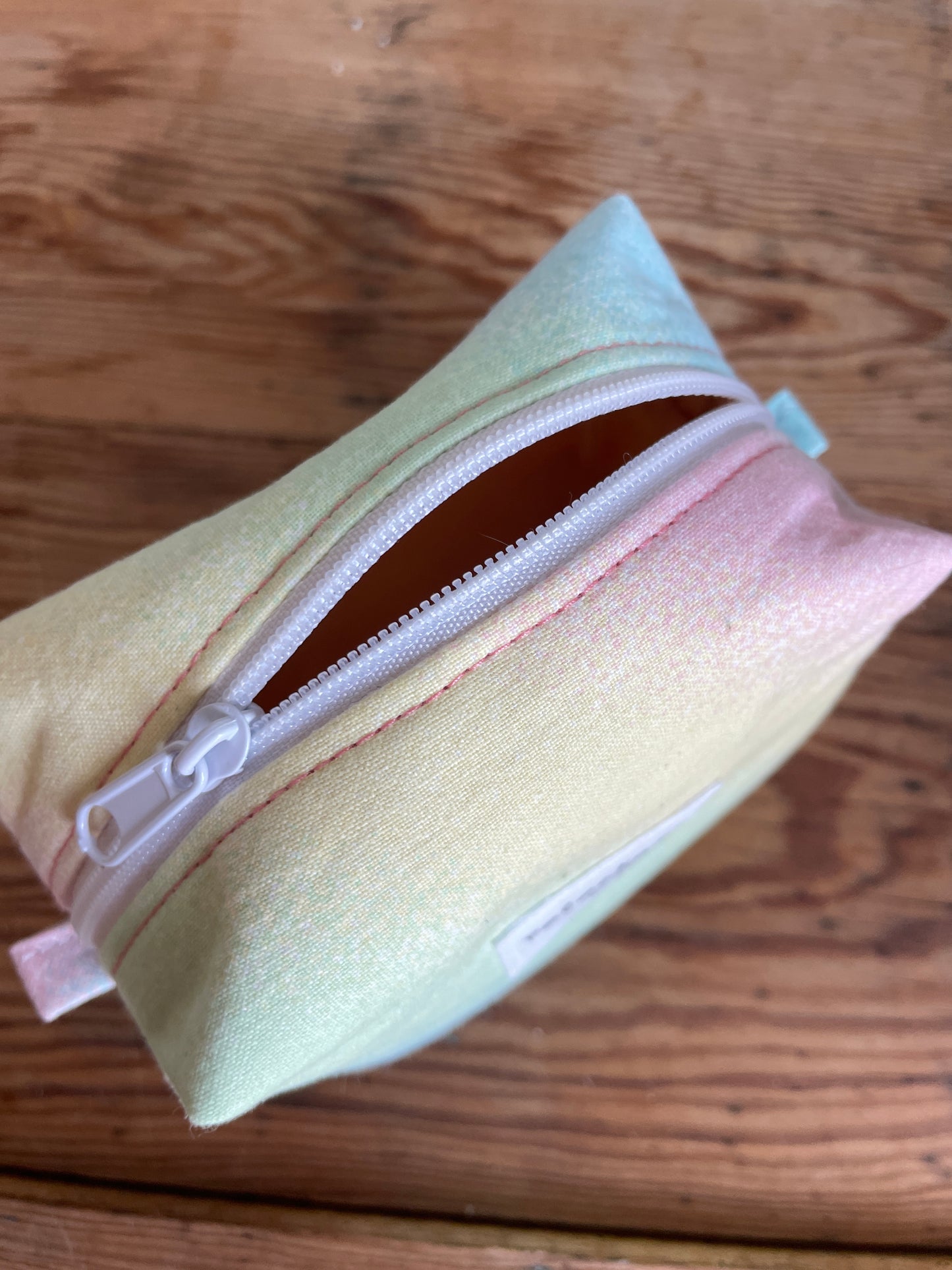 Necessär boxy mini - ”Regnbåge”