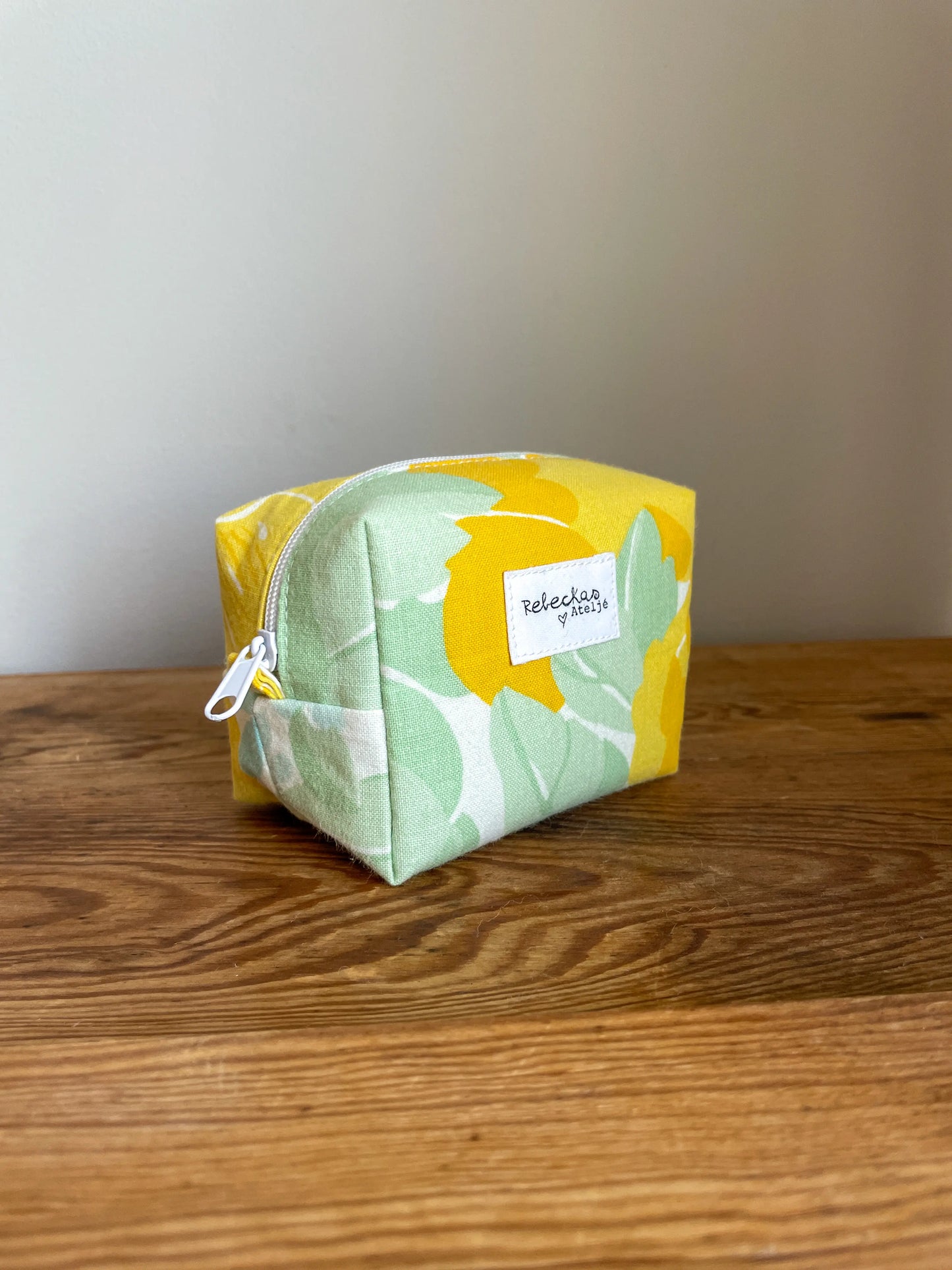 Necessär boxy mini - ”Gul ros”
