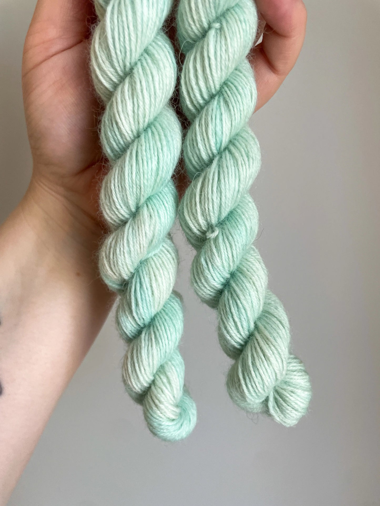 Sockset: SockaTunn 100+20g "Pastellsaga"