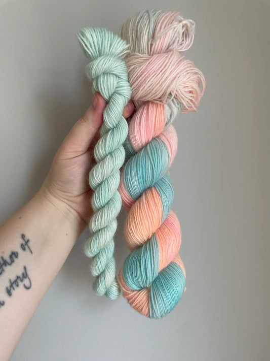 Sockset: SockaTunn 100+20g "Pastellsaga"