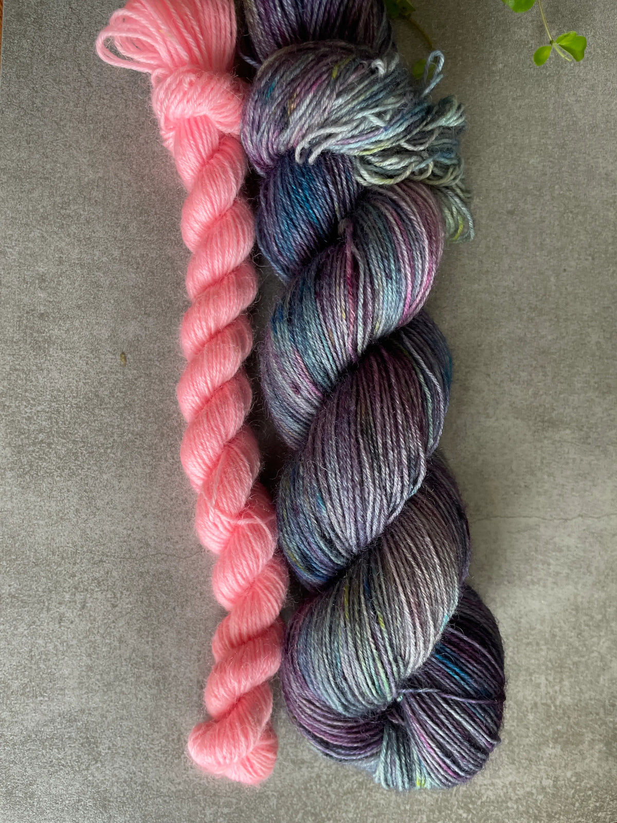 Sockset: SockaTunn 100+20g "Nattviol"