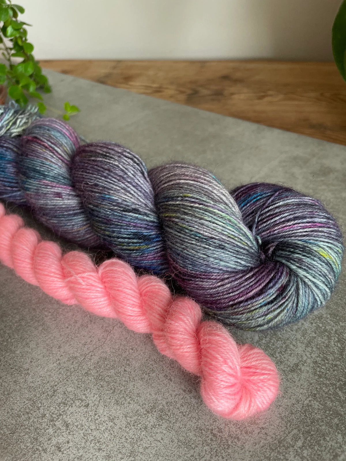 Sockset: SockaTunn 100+20g "Nattviol"