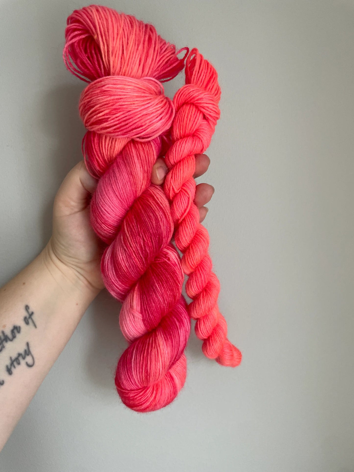 Sockset: SockaTunn 100+20g "Rosa Flamma"