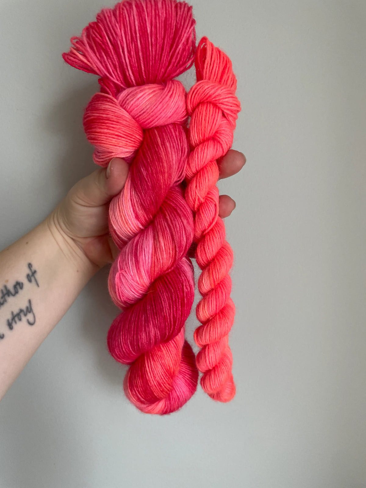 Sockset: SockaTunn 100+20g "Rosa Flamma"