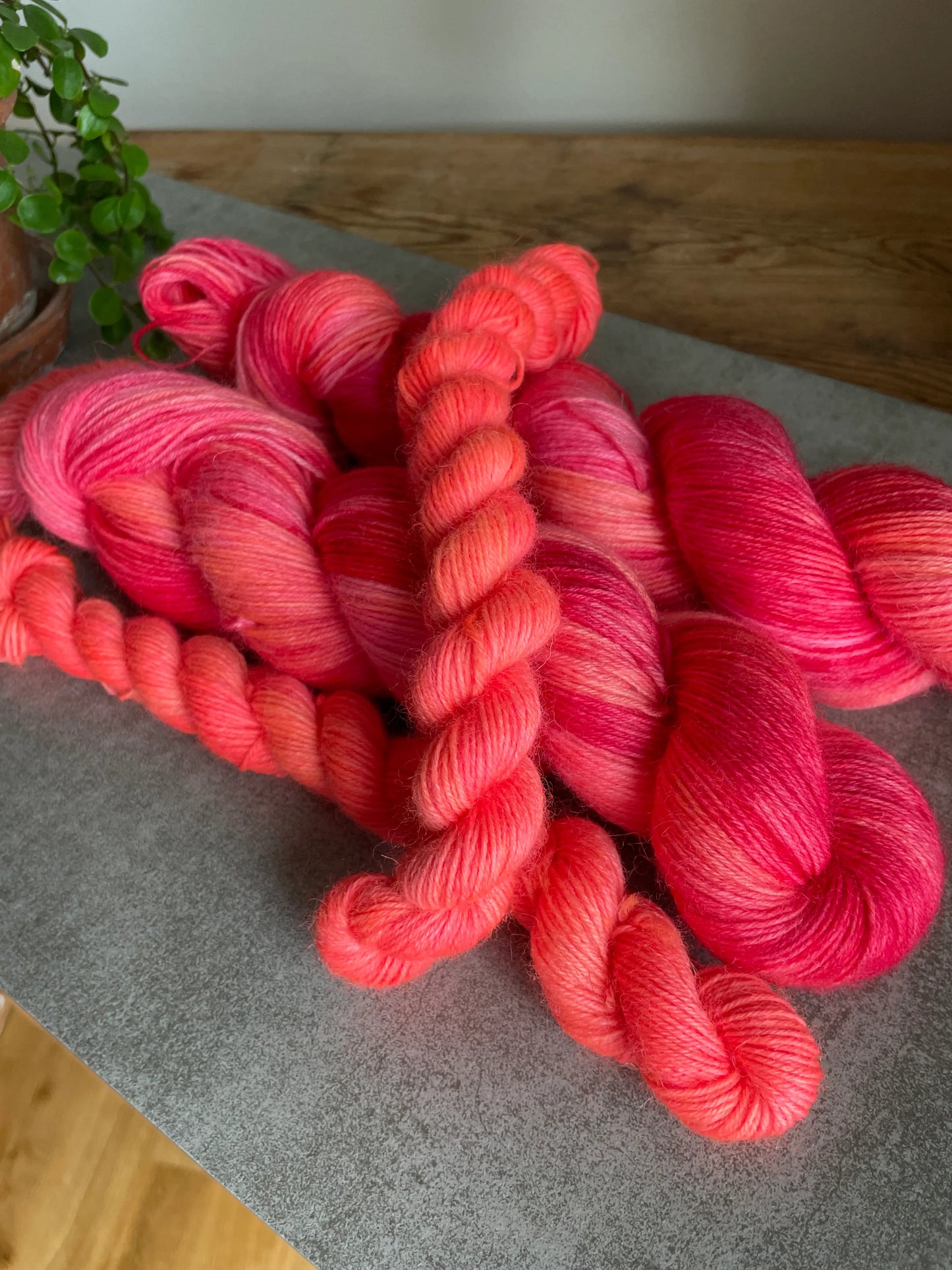 Sockset: SockaTunn 100+20g "Rosa Flamma"
