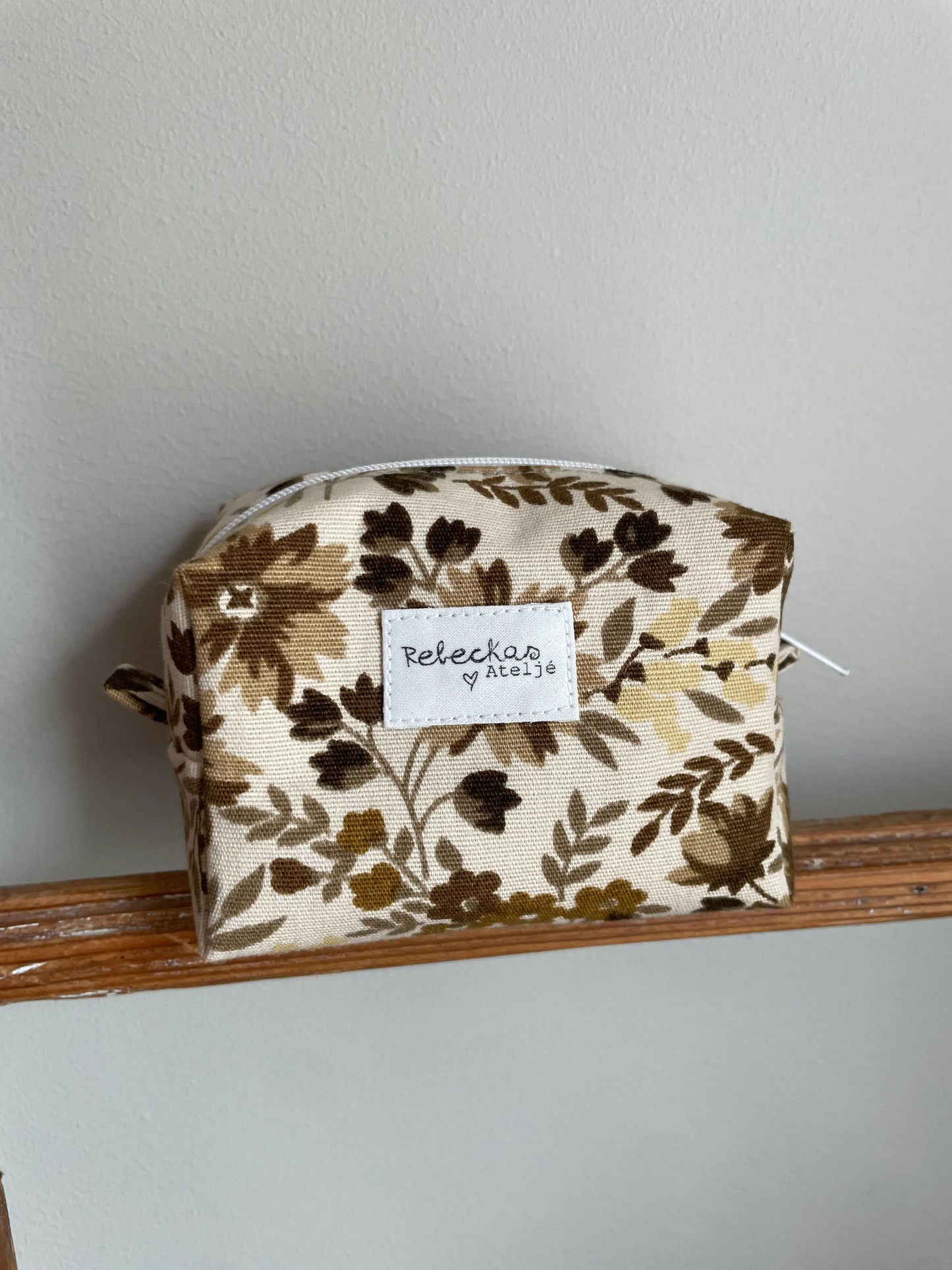Necessär boxy mini - "Brun blomster”