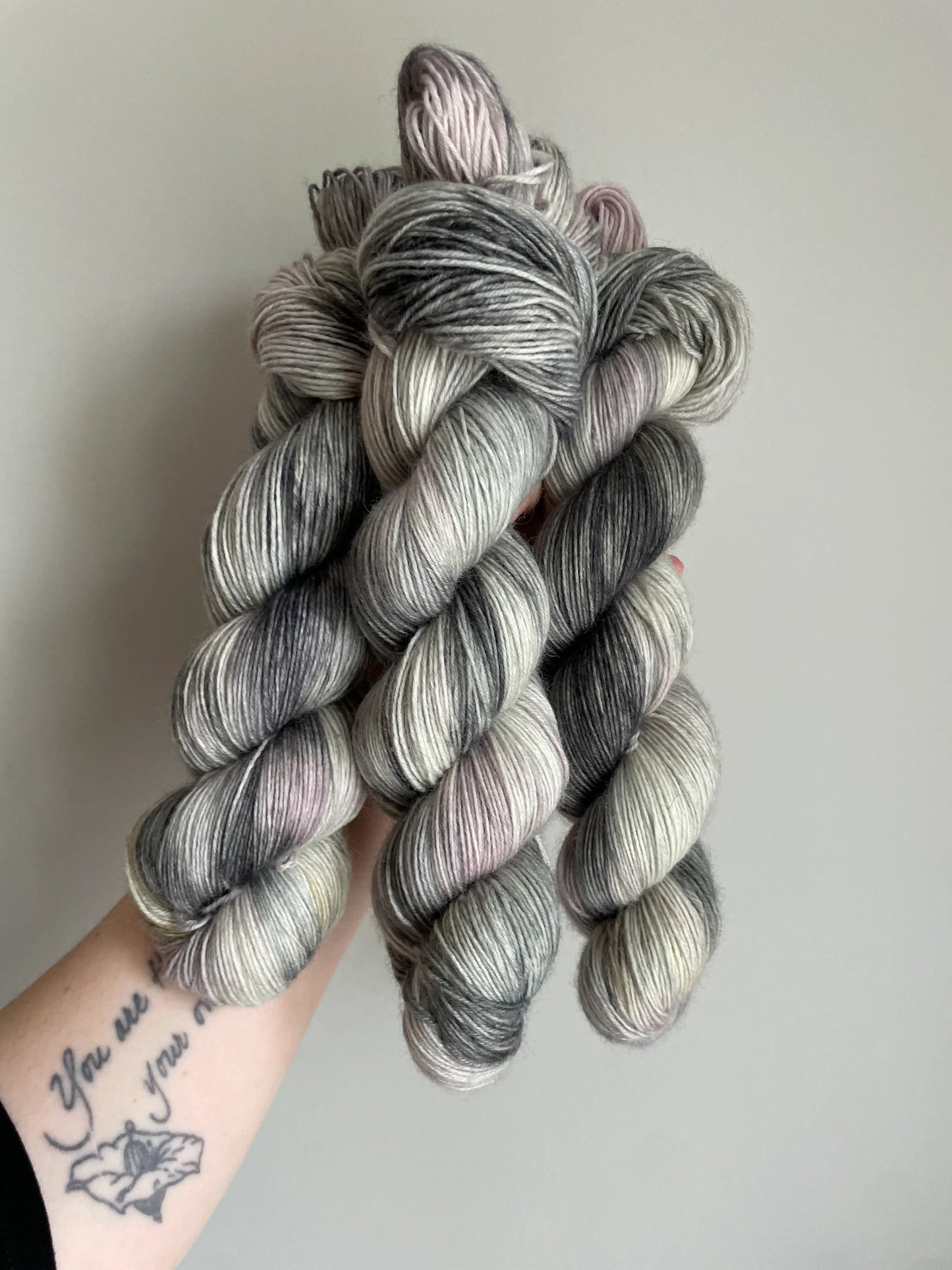Sockset: SockaTunn 100+20g "Aska & Glöd"
