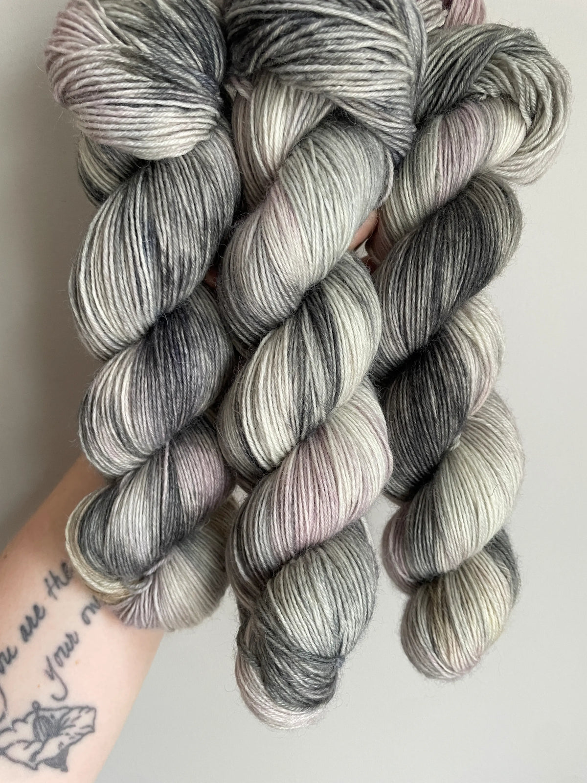 Sockset: SockaTunn 100+20g "Aska & Glöd"