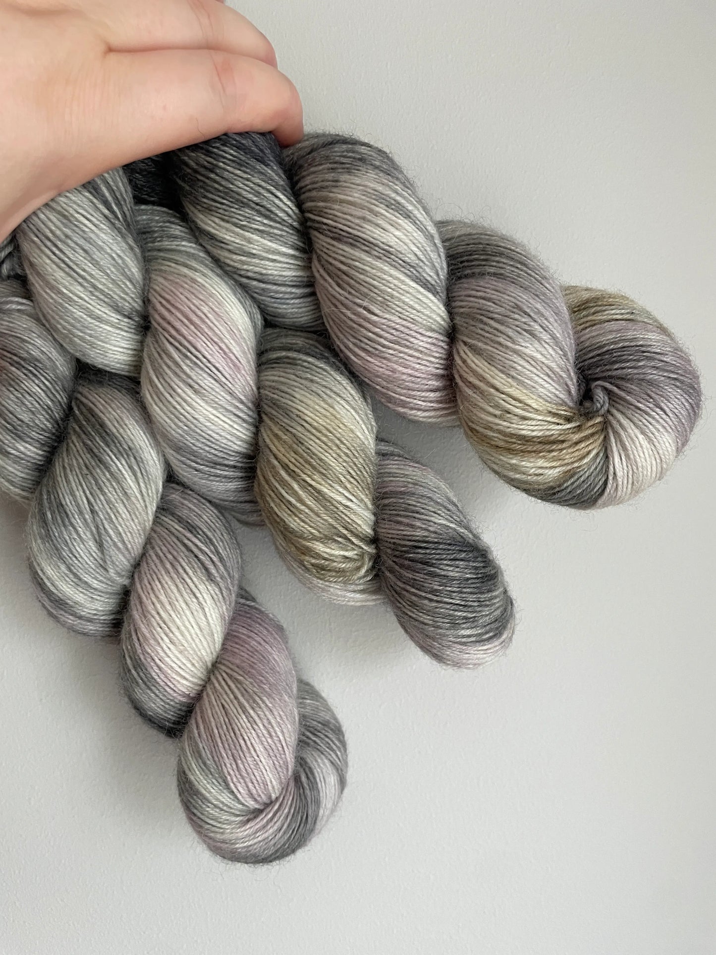 Sockset: SockaTunn 100+20g "Aska & Glöd"