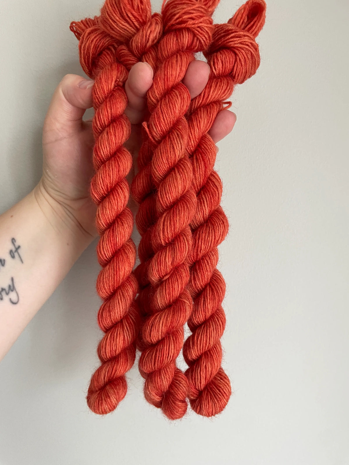 Sockset: SockaTunn 100+20g "Aska & Glöd"