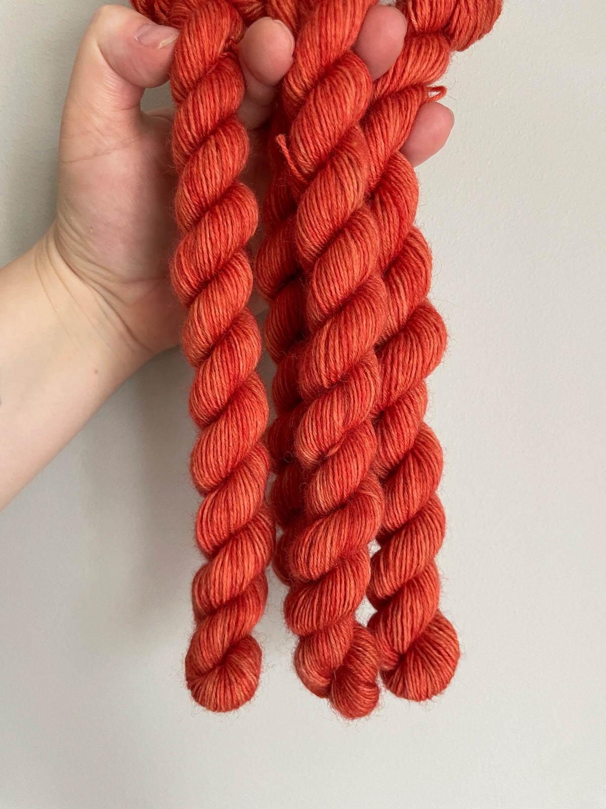 Sockset: SockaTunn 100+20g "Aska & Glöd"