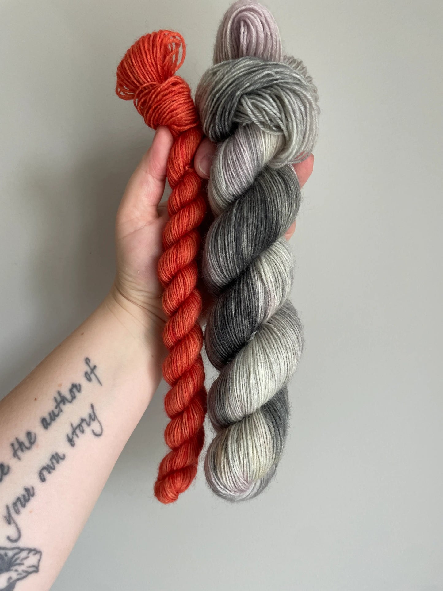 Sockset: SockaTunn 100+20g "Aska & Glöd"