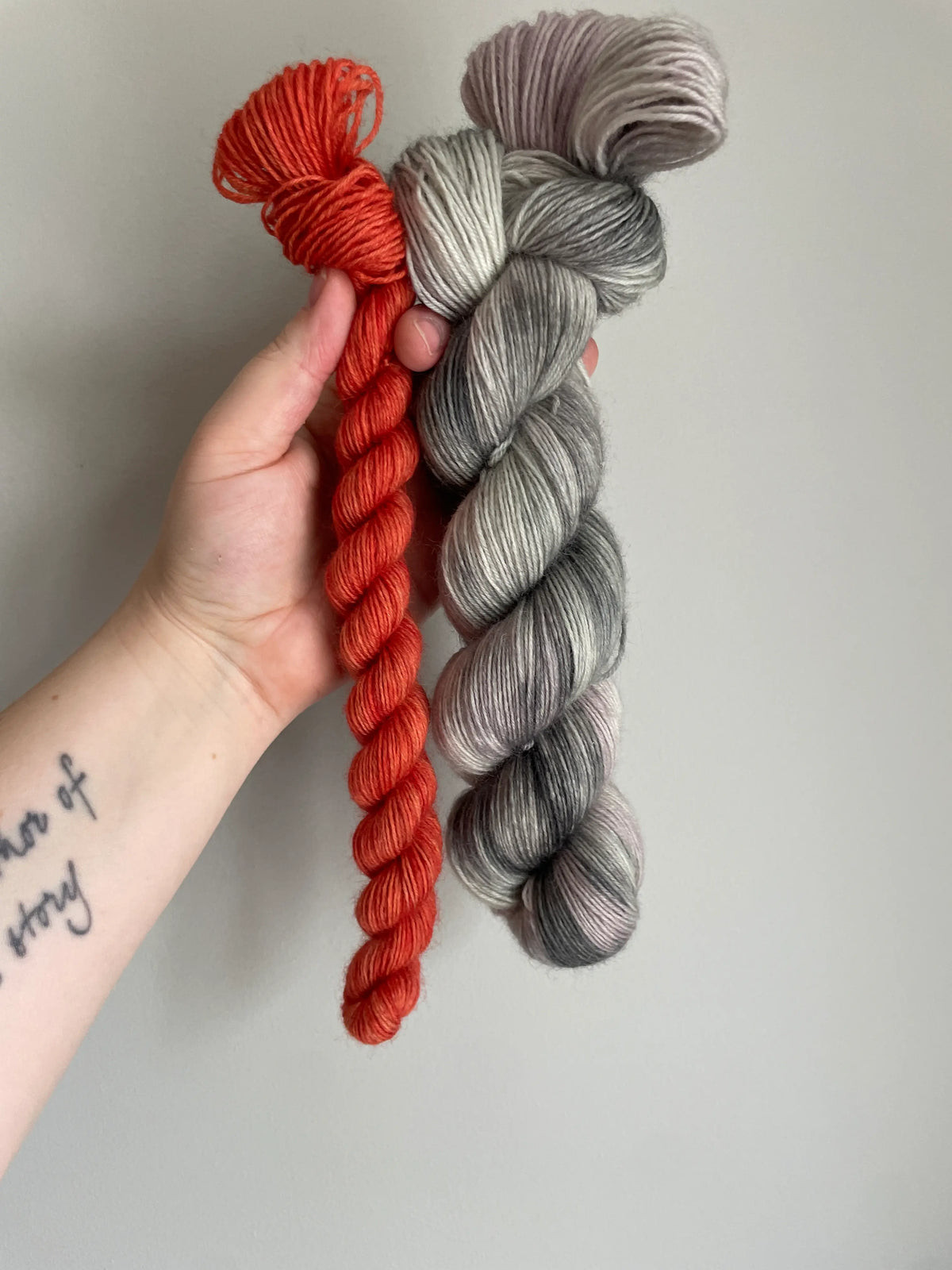 Sockset: SockaTunn 100+20g "Aska & Glöd"